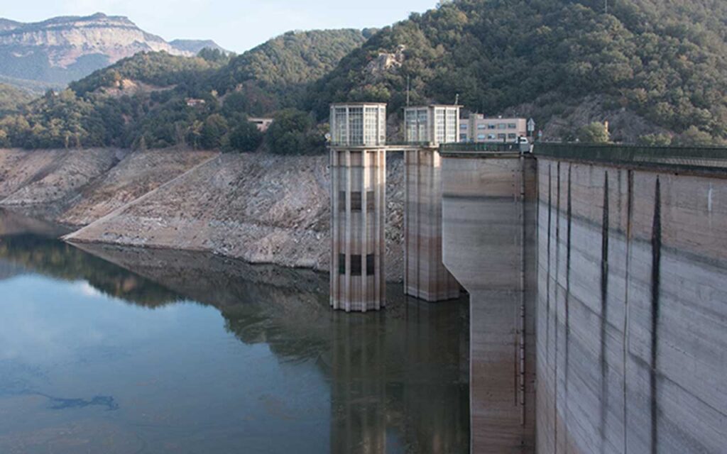 Agua desalada y agua regenerada: dos alternativas para paliar la sequía