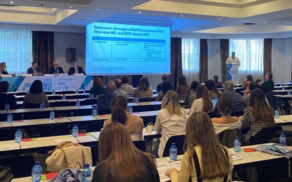 El 62% de los Servicios de Medicina Interna tiene a día de hoy una consulta monográfica sobre VIH en España
