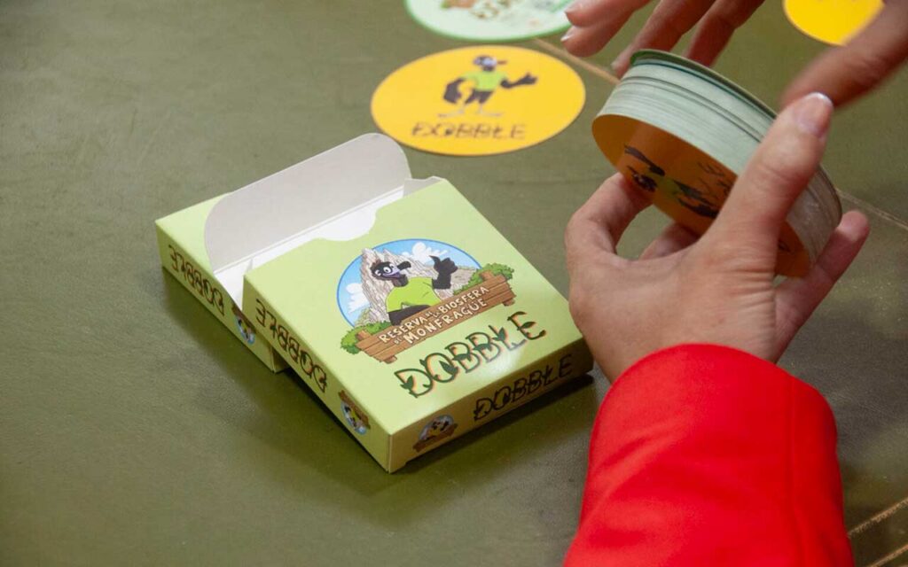 Diputación de Cáceres lanza un juego de cartas para aprender sobre la flora y fauna de la Reserva de la Biosfera de Monfragüe