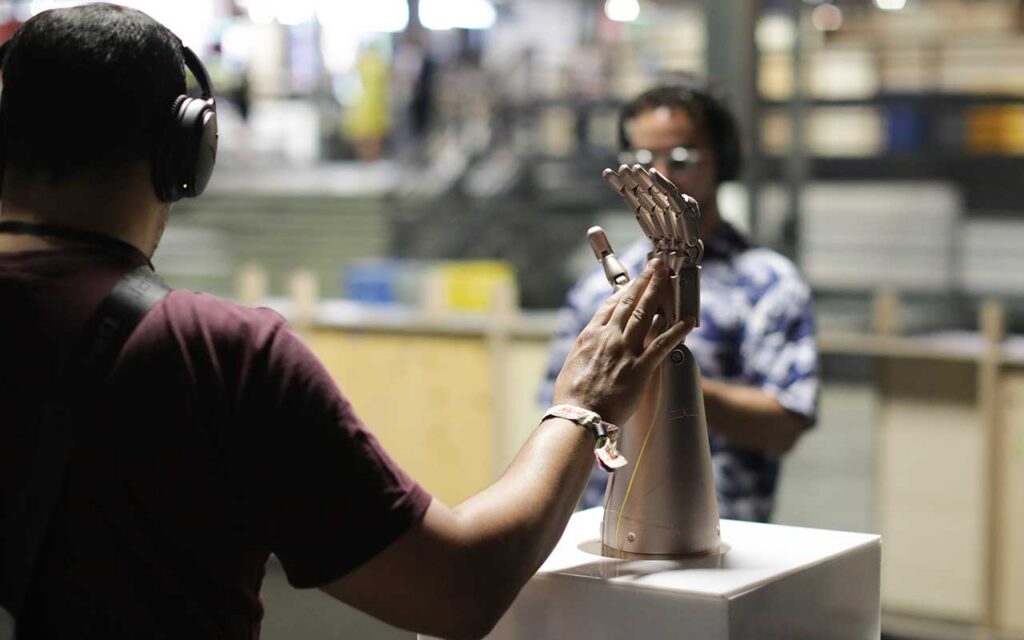 Máquinas que aprenden a crear y ciencia transformada en arte en Sónar+D