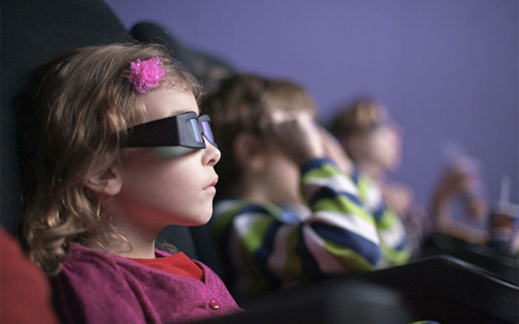 Los beneficios de ver películas en 3D en el cine para tratar el ojo vago en la infancia