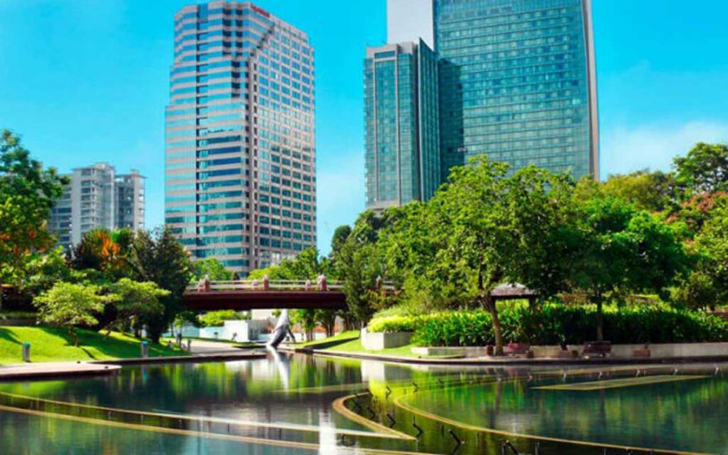 The sustainable city of the future is compact