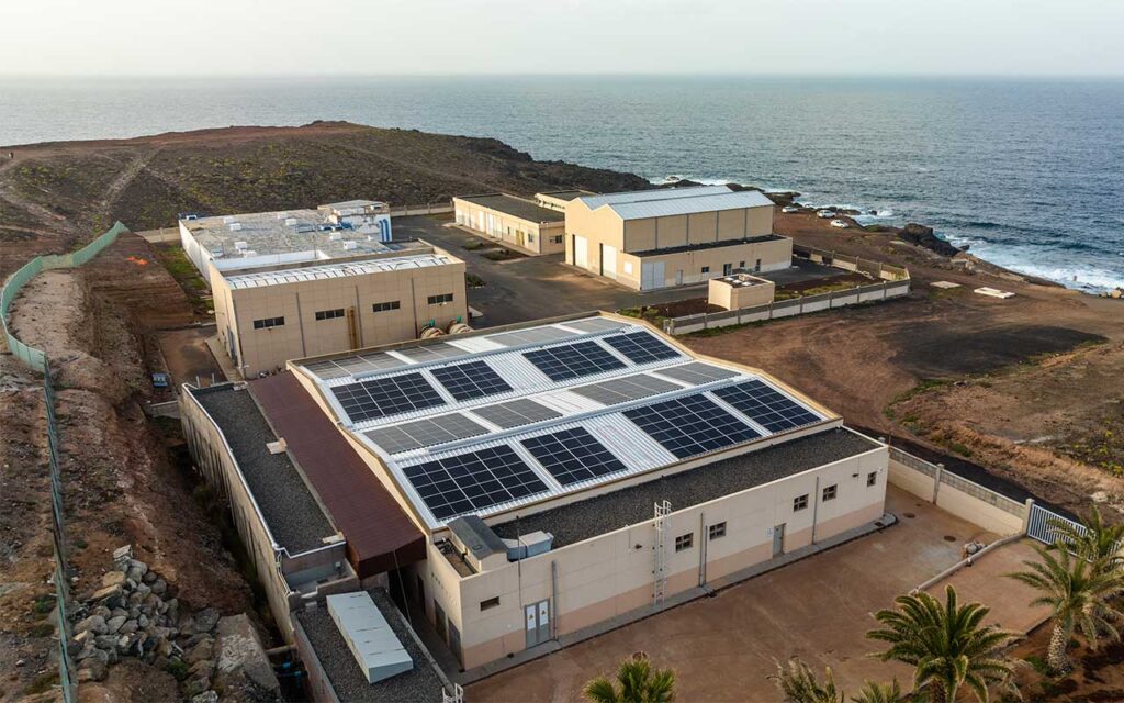 Veolia y Electrimega refuerzan la eficiencia energética en Canarias con soluciones innovadoras para la descarbonización y sostenibilidad.