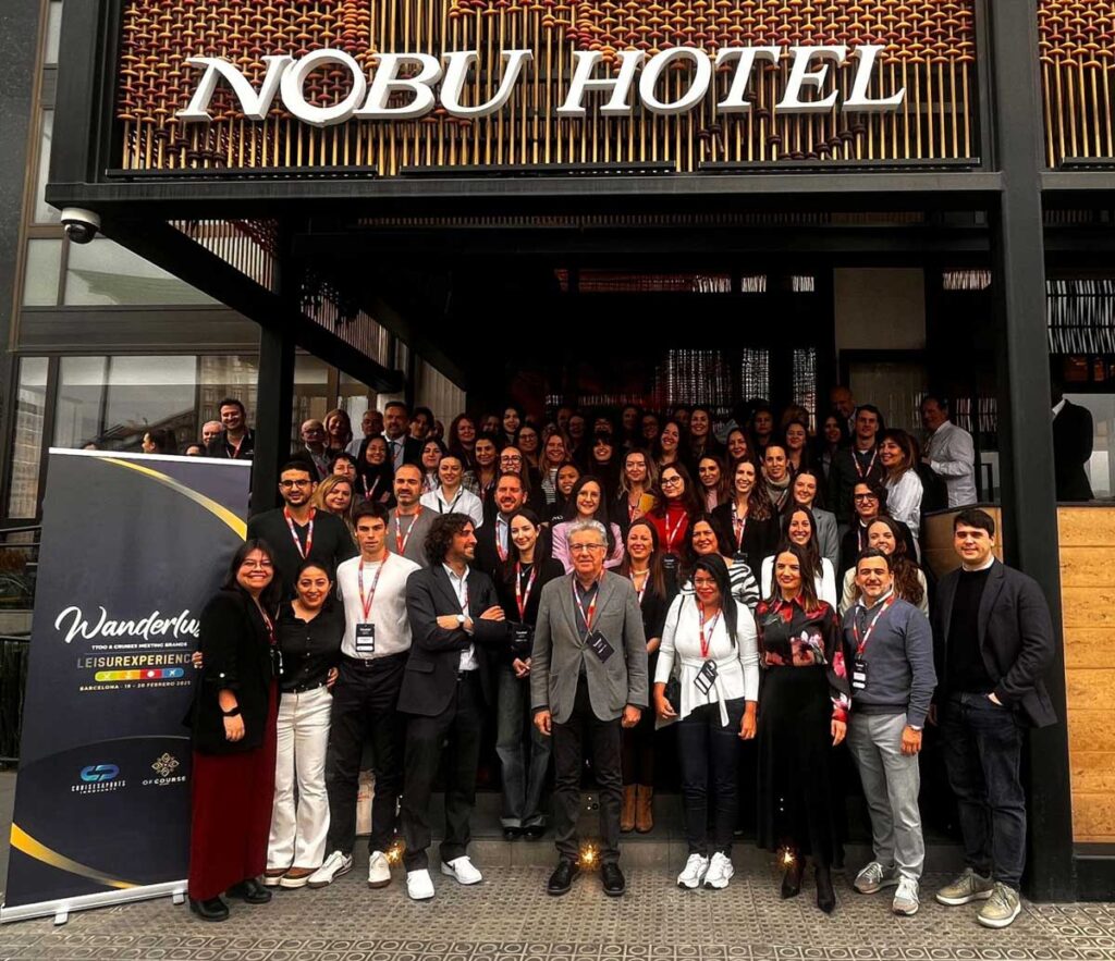 Evento Wanderlust en Barcelona con expertos del turismo náutico y de cruceros, destacando su impacto económico y oportunidades de networking.