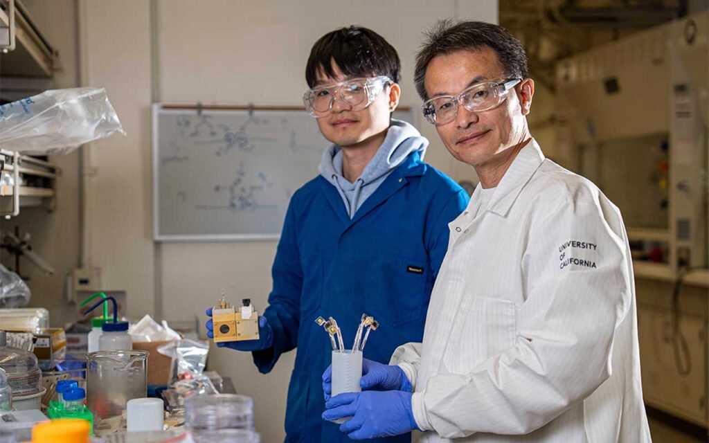 Artificial leaf device using copper and perovskite converts CO₂ into useful chemicals like fuel and plastics – Berkeley Lab breakthrough