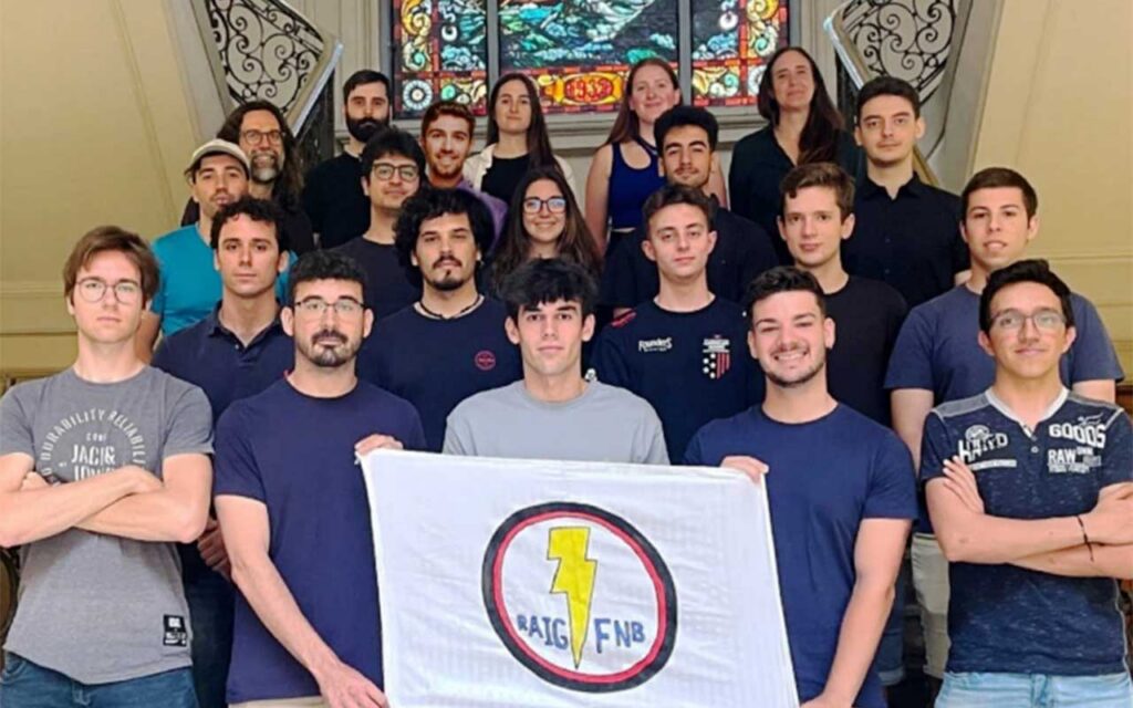Estudiantes de la FNB presentan velero autónomo para La Micro Ruta de la Sal entre Ibiza y la península