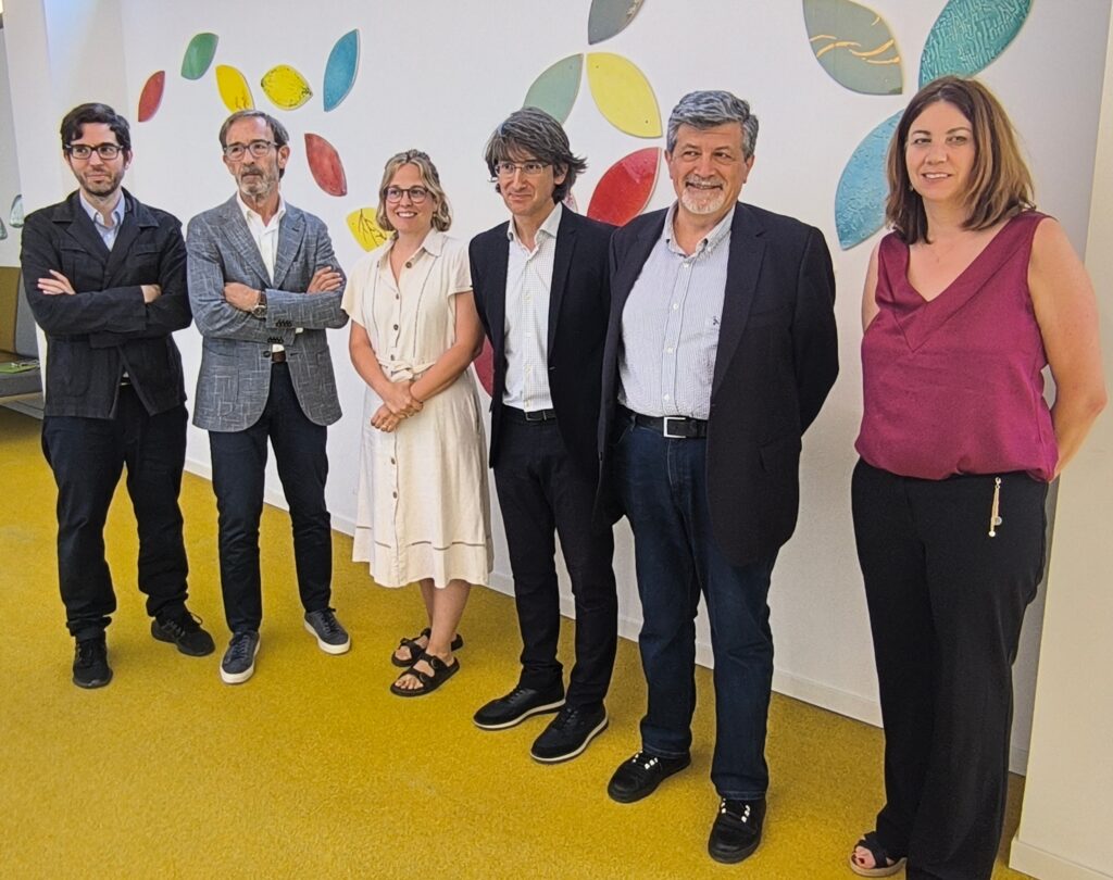Afrucat y Eurecat acelerarán el desarrollo de proyectos tecnológicos innovadores para las empresas de la fruta dulce