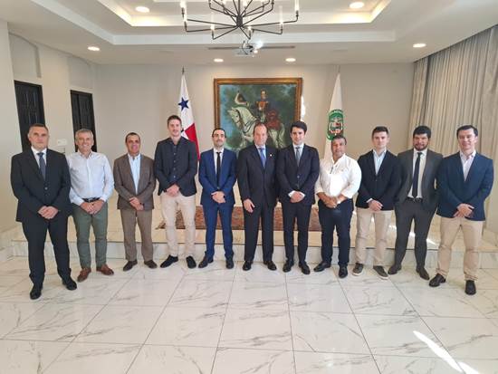 El Clúster de Movilidad y Logística de Euskadi participa en una misión institucional a Panamá