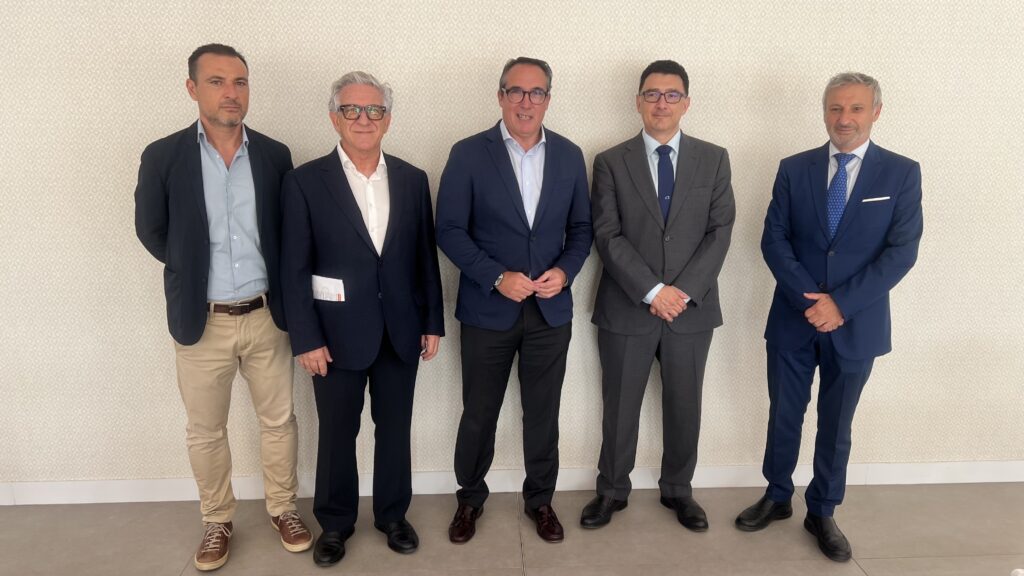 El Colegio de Ingenieros de Caminos, Canales y Puertos en la Comunitat Valenciana se incorpora a la Cátedra Smart Ports