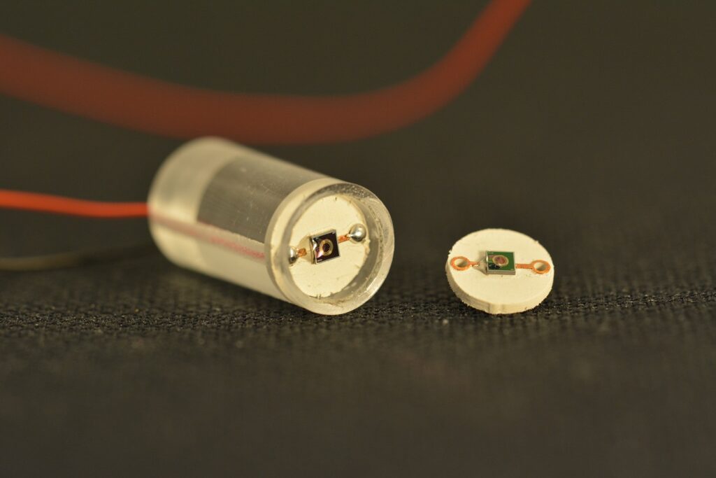 Diseñan dosímetros ultrarresistentes a la radiación para ser aplicados en un tipo de radioterapia avanzada