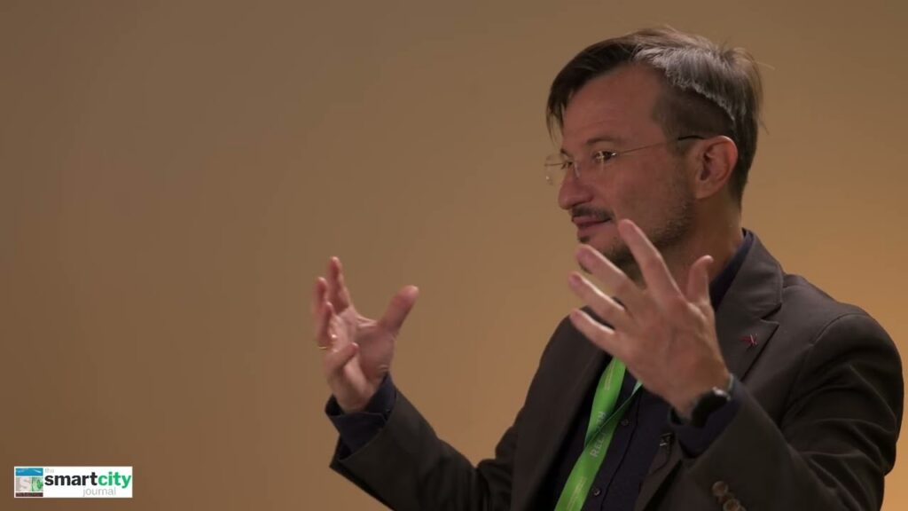 Javier Peña: “España es una referencia mundial en ciudades inteligentes gracias a la cooperación”