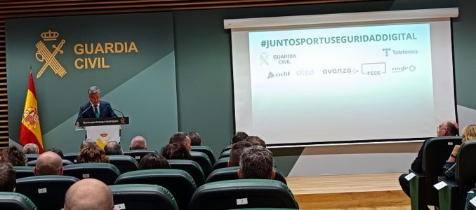 La Guardia Civil y Telefónica impulsan una campaña para la prevención de los ciberdelitos entre los jóvenes