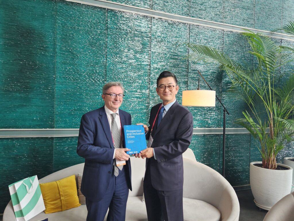 Presence in International Collaboration Networks in the Field of Smart and Sustainable Cities