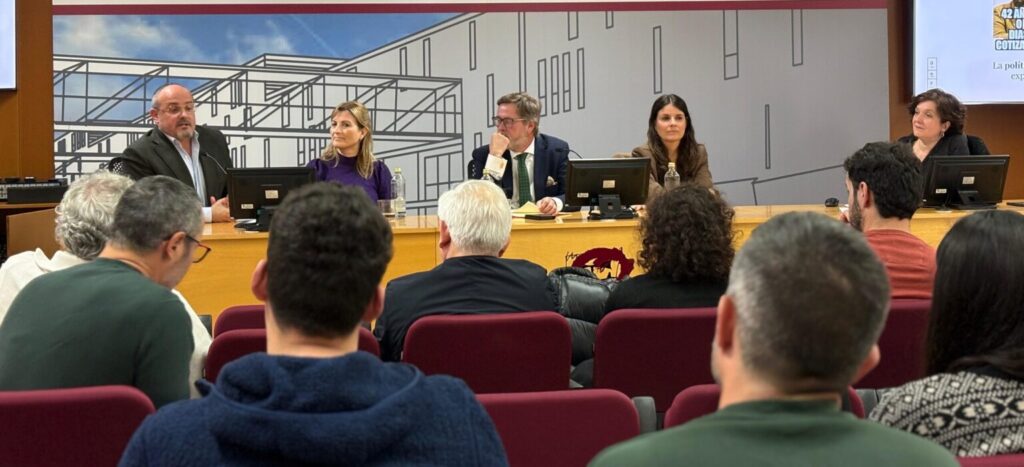 Alfabetización política para combatir la desafección y los valores antidemocráticos en la universidad