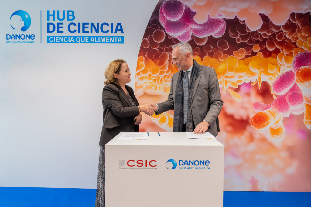 El CSIC y Danone firman un acuerdo para impulsar la investigación en ciencias de la alimentación y salud
