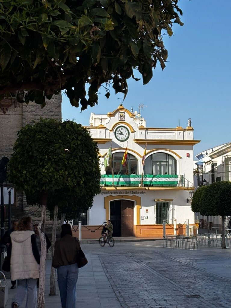 El Ayuntamiento de Umbrete y Veolia consolidan un modelo de gestión energética integral hasta 2041