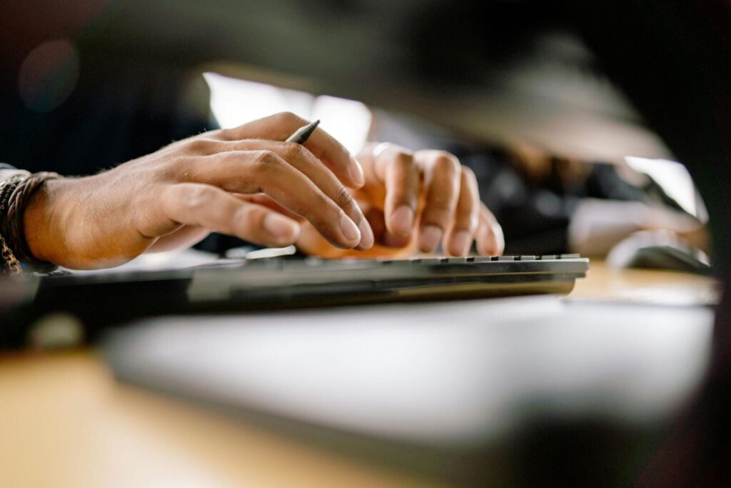 Digitalizar los servicios sociales poniendo a las personas en el centro