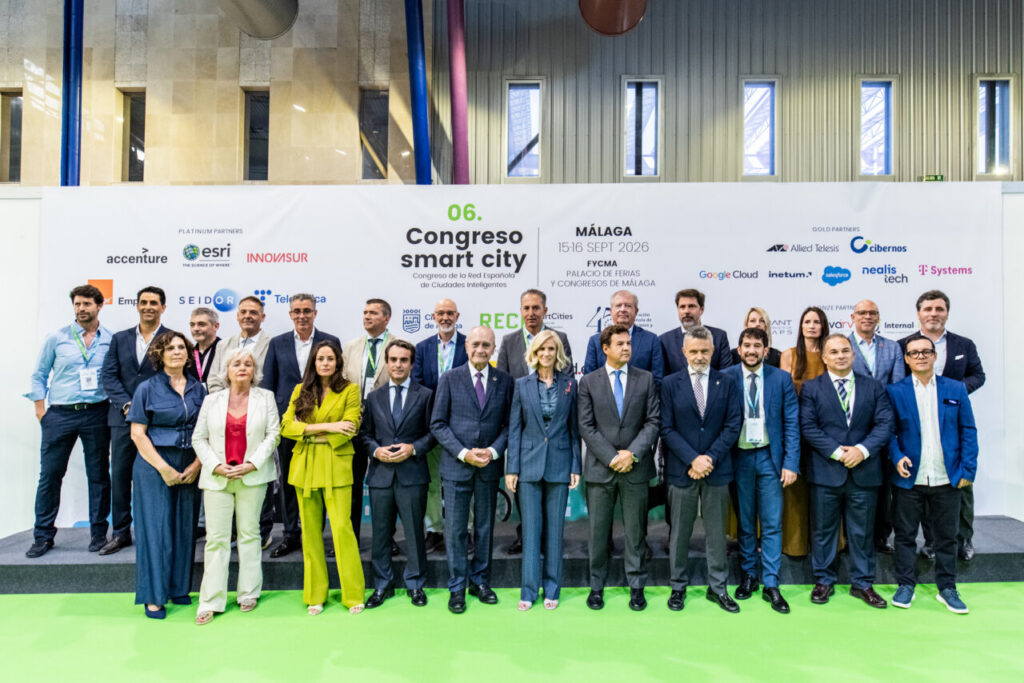 Representantes en el Congreso Smart City en Málaga, 2026.